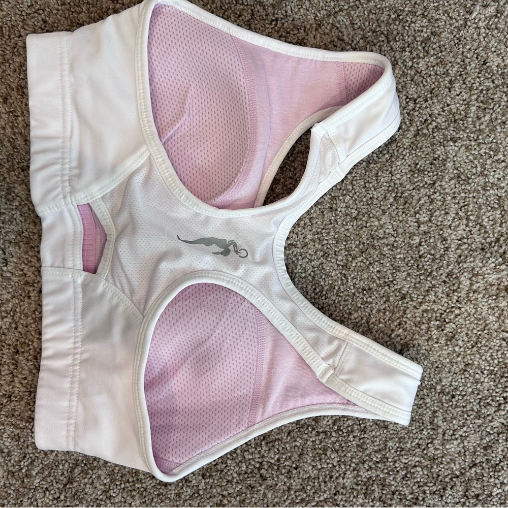Sturdy Girl High Impact Sports Bra. 34D. Jogging. Running. High impact - Picture 2 of 7